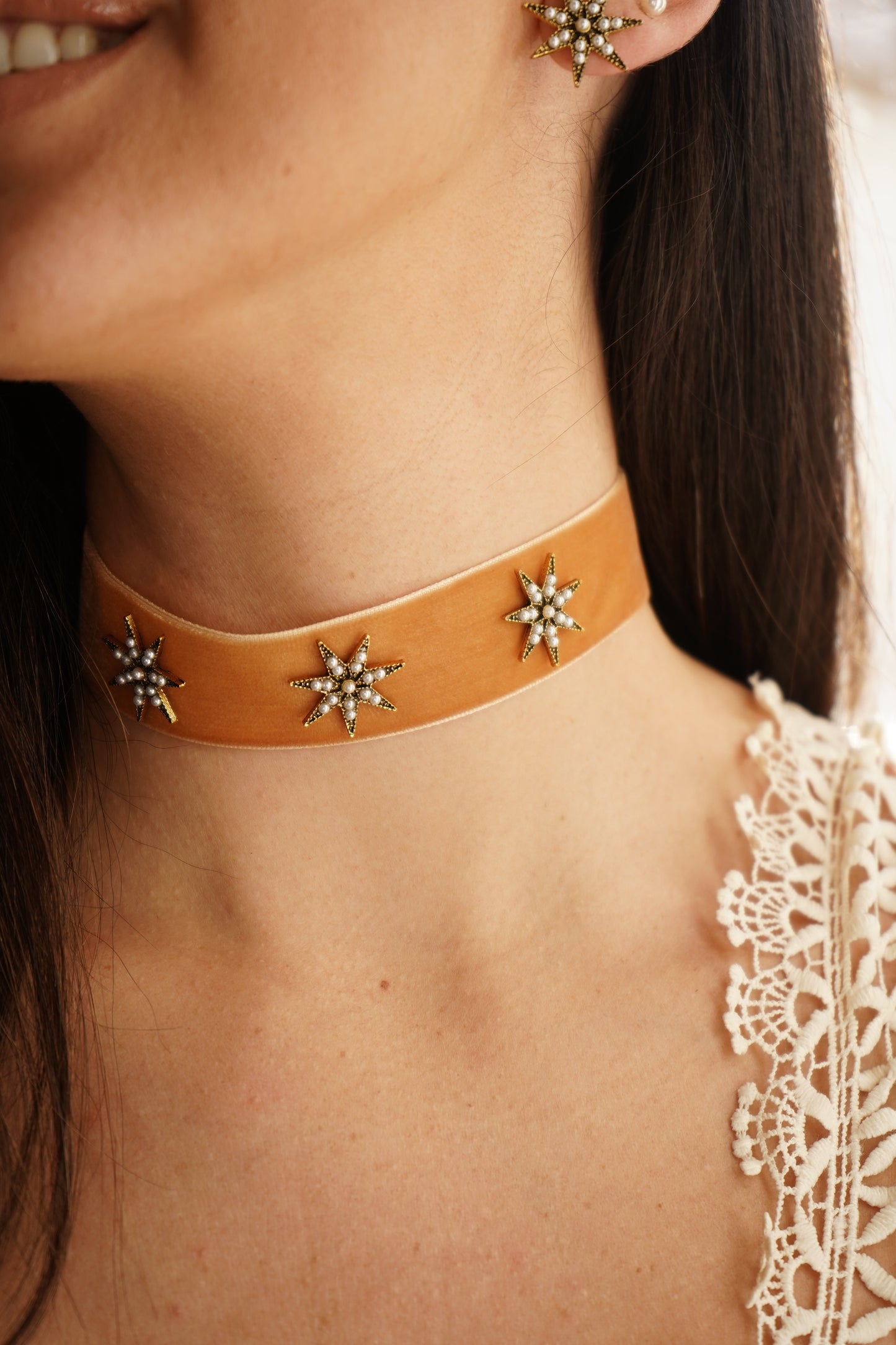 Choker Nessa